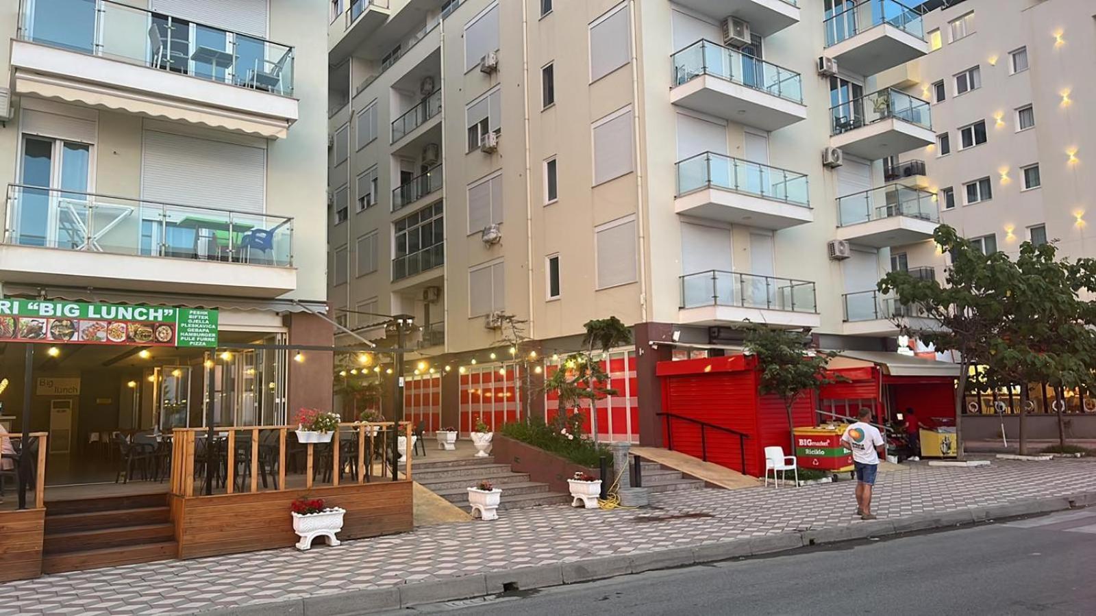 Shengjin Apartaments Extérieur photo