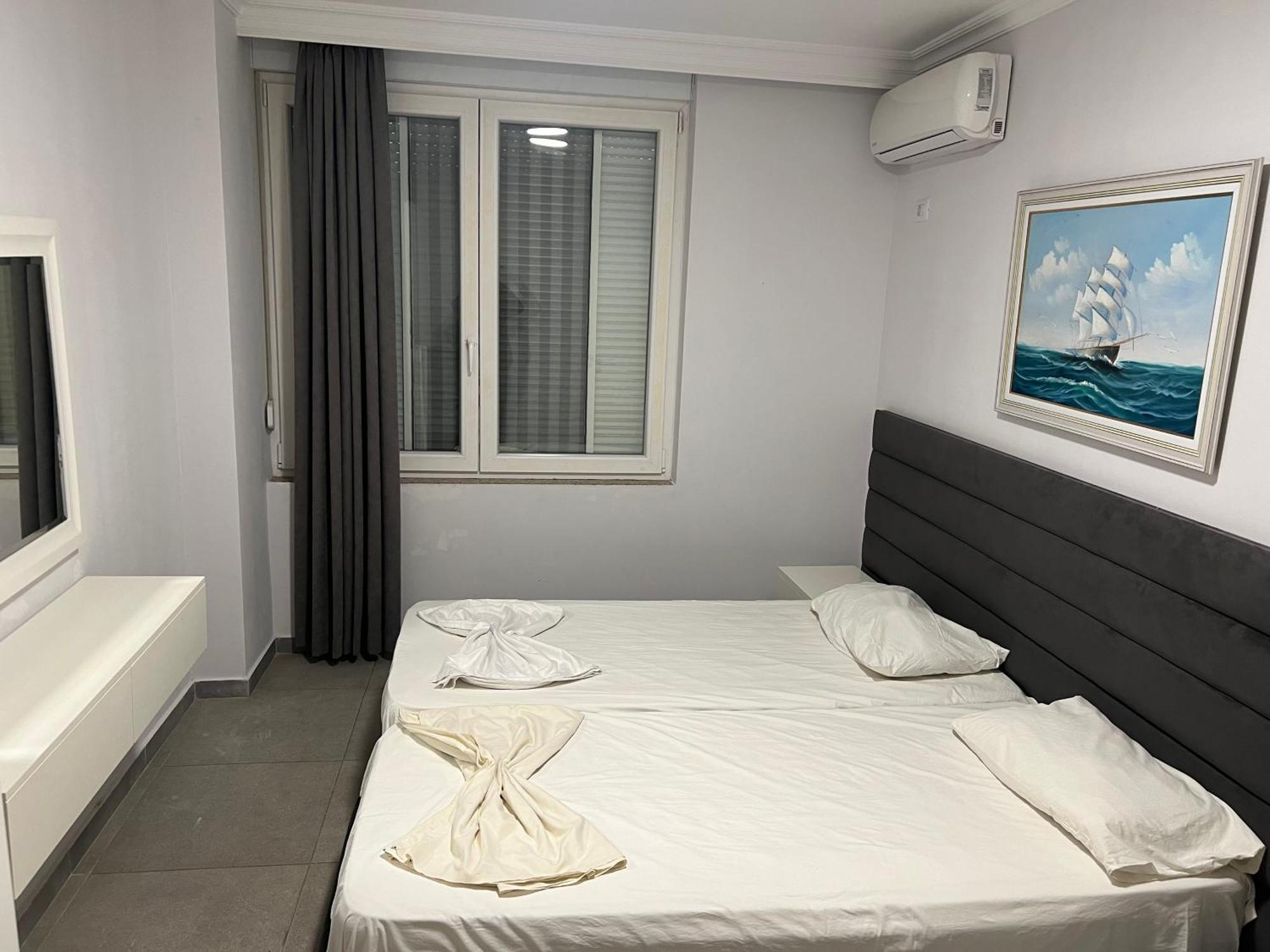 Shengjin Apartaments Extérieur photo