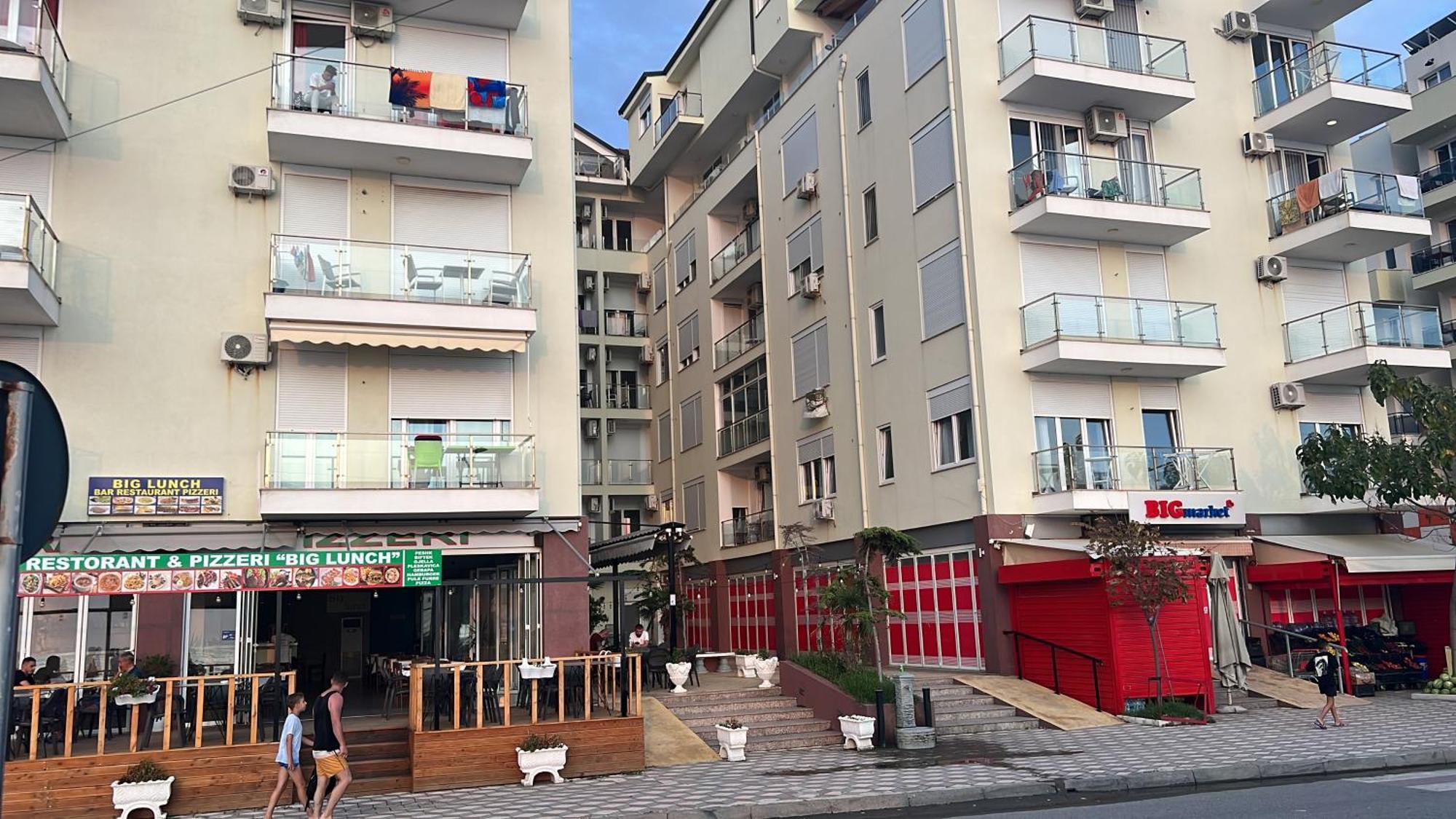 Shengjin Apartaments Extérieur photo
