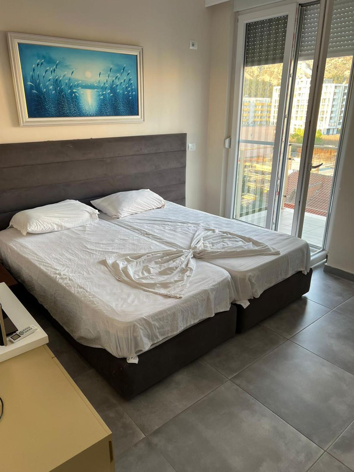 Shengjin Apartaments Extérieur photo