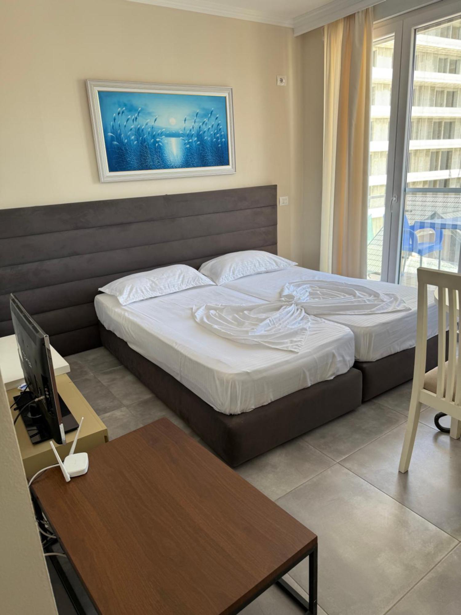 Shengjin Apartaments Extérieur photo